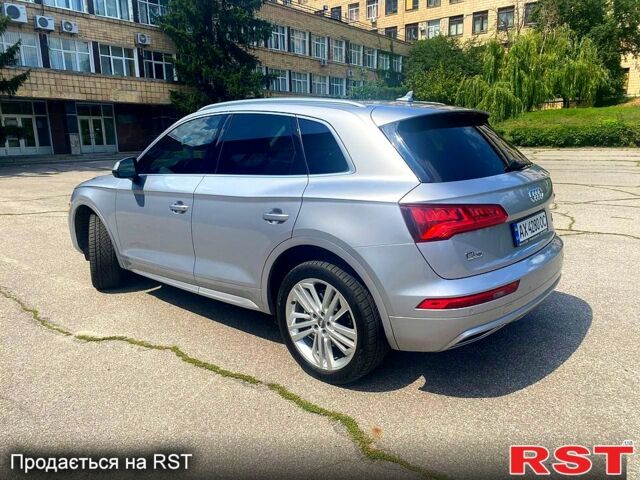 Сірий Ауді Ку 5, об'ємом двигуна 2 л та пробігом 97 тис. км за 30999 $, фото 4 на Automoto.ua