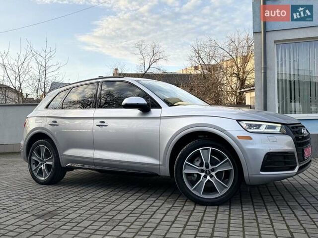 Сірий Ауді Ку 5, об'ємом двигуна 1.98 л та пробігом 129 тис. км за 25000 $, фото 7 на Automoto.ua