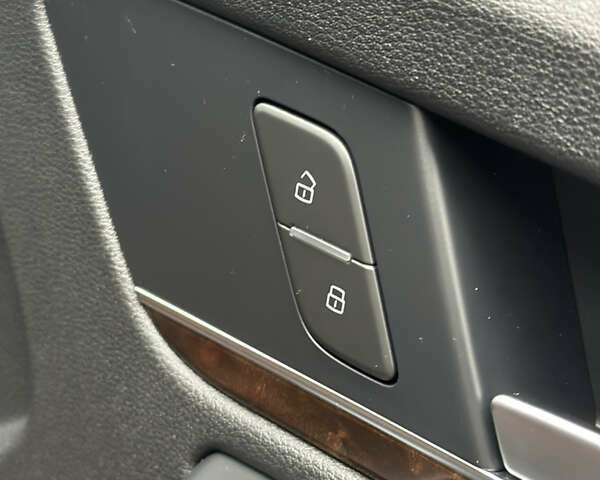 Серый Ауди Ку 5, объемом двигателя 1.98 л и пробегом 139 тыс. км за 24900 $, фото 20 на Automoto.ua