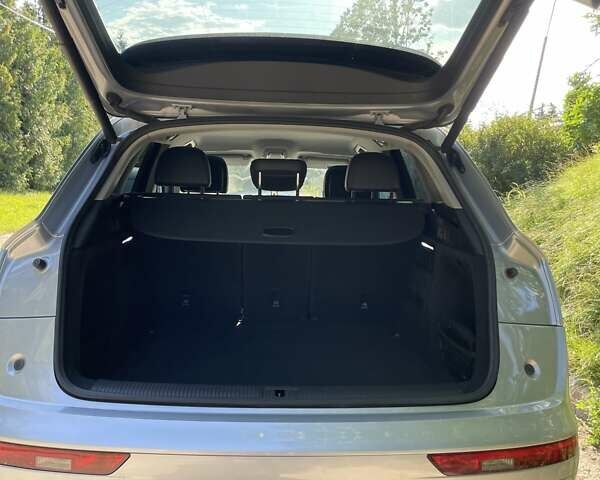 Серый Ауди Ку 5, объемом двигателя 2 л и пробегом 190 тыс. км за 19999 $, фото 17 на Automoto.ua