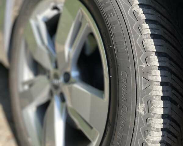 Серый Ауди Ку 5, объемом двигателя 2 л и пробегом 190 тыс. км за 19999 $, фото 20 на Automoto.ua