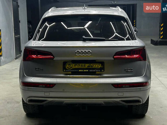 Сірий Ауді Ку 5, об'ємом двигуна 1.98 л та пробігом 129 тис. км за 27700 $, фото 4 на Automoto.ua