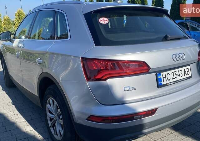 Сірий Ауді Ку 5, об'ємом двигуна 2 л та пробігом 156 тис. км за 31750 $, фото 5 на Automoto.ua
