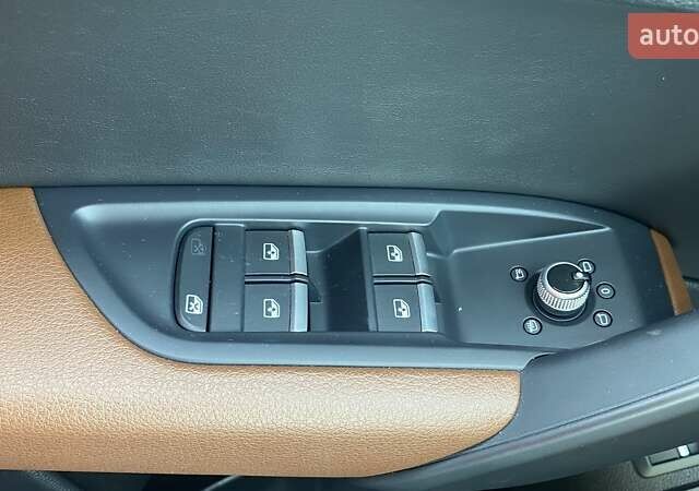 Сірий Ауді Ку 5, об'ємом двигуна 2 л та пробігом 156 тис. км за 31750 $, фото 56 на Automoto.ua