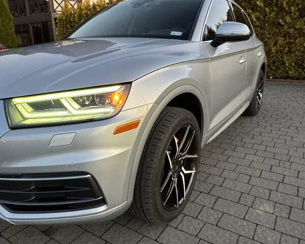 Серый Ауди Ку 5, объемом двигателя 1.98 л и пробегом 206 тыс. км за 23499 $, фото 7 на Automoto.ua