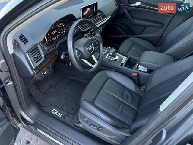 Сірий Ауді Ку 5, об'ємом двигуна 1.98 л та пробігом 124 тис. км за 26500 $, фото 7 на Automoto.ua