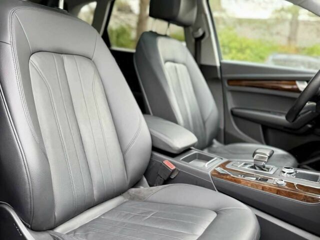 Сірий Ауді Ку 5, об'ємом двигуна 2 л та пробігом 80 тис. км за 14000 $, фото 8 на Automoto.ua