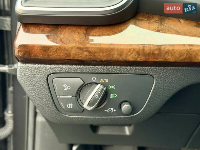 Сірий Ауді Ку 5, об'ємом двигуна 2 л та пробігом 136 тис. км за 24999 $, фото 35 на Automoto.ua