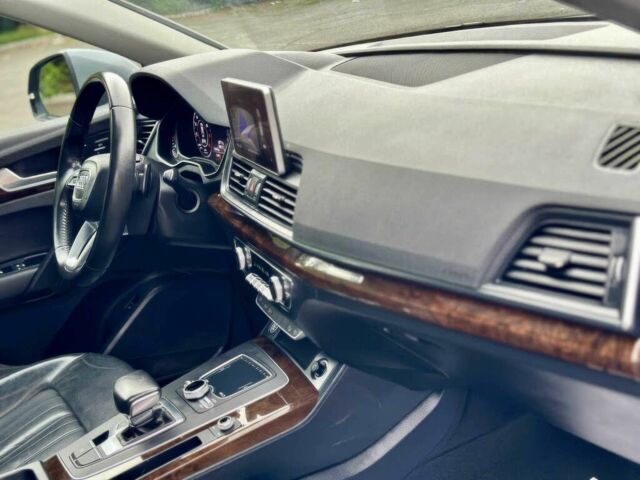 Ауди Ку 5 2018 в Одессе на Automoto.ua Серый Ауди Ку 5, объемом двигателя 2 л и пробегом 44 тыс. км за 8200 $, фото 9 на Automoto.ua