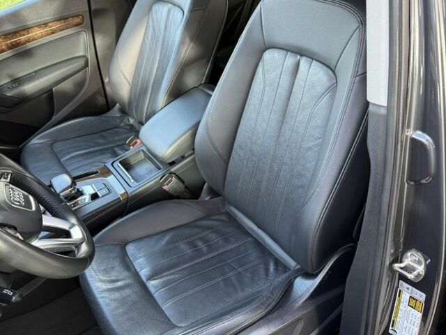 Сірий Ауді Ку 5, об'ємом двигуна 2 л та пробігом 220 тис. км за 21000 $, фото 8 на Automoto.ua