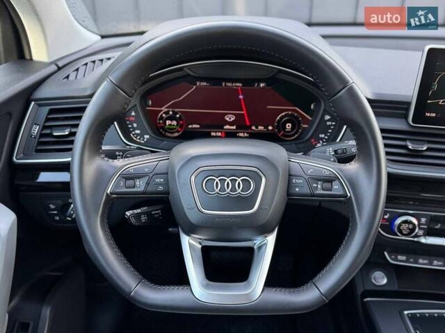 Сірий Ауді Ку 5, об'ємом двигуна 3 л та пробігом 174 тис. км за 40800 $, фото 19 на Automoto.ua