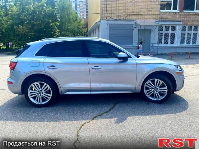 Сірий Ауді Ку 5, об'ємом двигуна 2 л та пробігом 97 тис. км за 30999 $, фото 1 на Automoto.ua