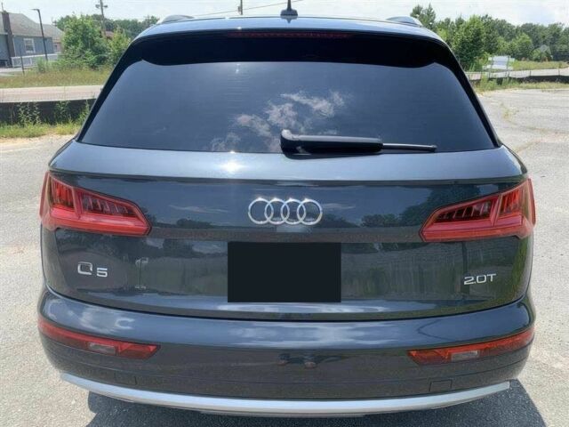 Сірий Ауді Ку 5, об'ємом двигуна 2 л та пробігом 30 тис. км за 8200 $, фото 5 на Automoto.ua