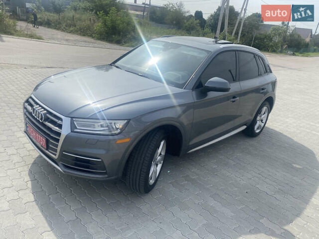 Сірий Ауді Ку 5, об'ємом двигуна 2 л та пробігом 210 тис. км за 21600 $, фото 1 на Automoto.ua