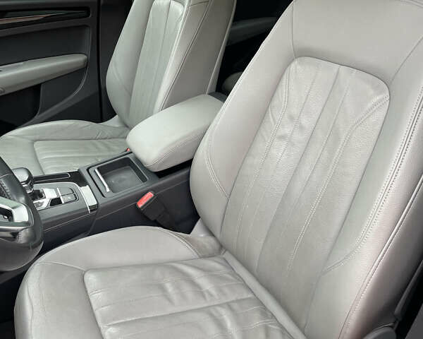 Серый Ауди Ку 5, объемом двигателя 2 л и пробегом 113 тыс. км за 25500 $, фото 31 на Automoto.ua