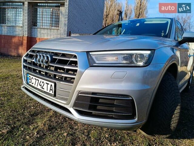 Сірий Ауді Ку 5, об'ємом двигуна 1.98 л та пробігом 252 тис. км за 22300 $, фото 4 на Automoto.ua