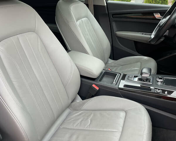 Серый Ауди Ку 5, объемом двигателя 2 л и пробегом 113 тыс. км за 25500 $, фото 25 на Automoto.ua