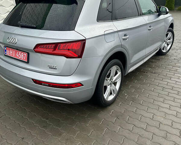 Сірий Ауді Ку 5, об'ємом двигуна 0 л та пробігом 194 тис. км за 19700 $, фото 7 на Automoto.ua