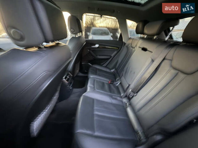 Серый Ауди Ку 5, объемом двигателя 1.98 л и пробегом 105 тыс. км за 22000 $, фото 22 на Automoto.ua