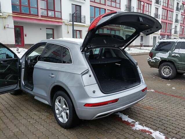 Сірий Ауді Ку 5, об'ємом двигуна 1.98 л та пробігом 122 тис. км за 23800 $, фото 9 на Automoto.ua