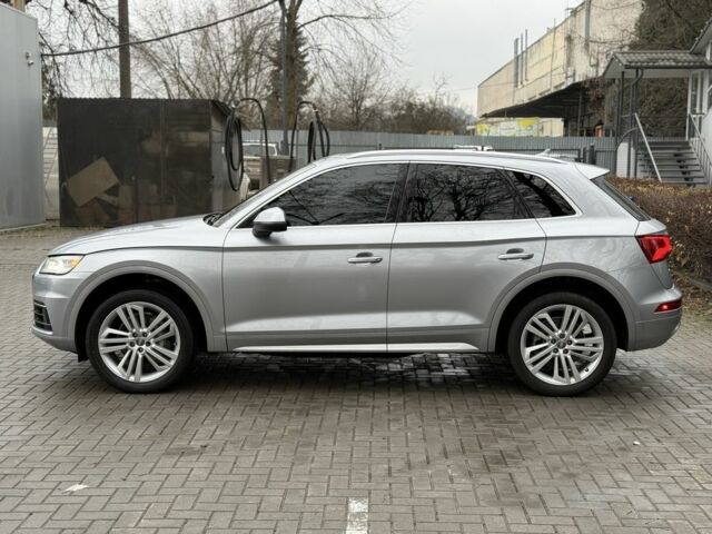 Сірий Ауді Ку 5, об'ємом двигуна 2 л та пробігом 148 тис. км за 24950 $, фото 2 на Automoto.ua