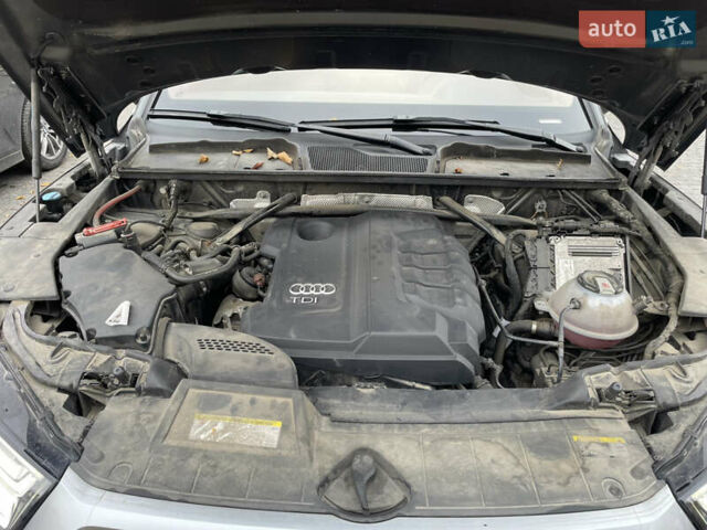 Серый Ауди Ку 5, объемом двигателя 1.97 л и пробегом 125 тыс. км за 35000 $, фото 35 на Automoto.ua