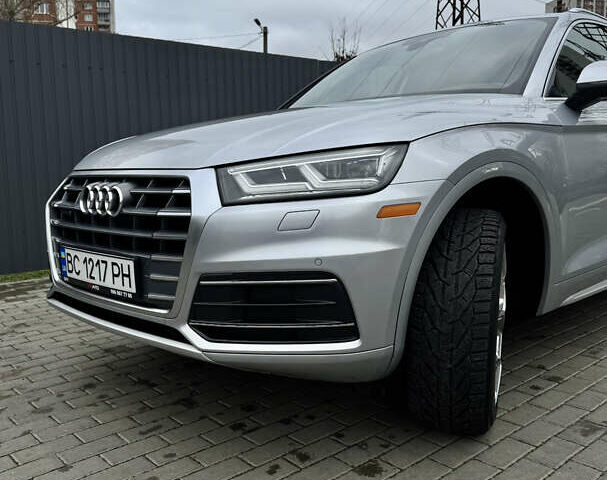 Сірий Ауді Ку 5, об'ємом двигуна 1.99 л та пробігом 84 тис. км за 31000 $, фото 25 на Automoto.ua