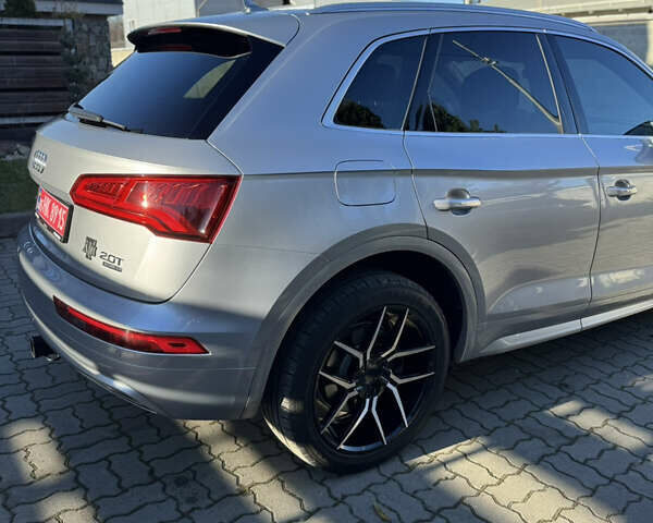 Серый Ауди Ку 5, объемом двигателя 1.98 л и пробегом 206 тыс. км за 23800 $, фото 5 на Automoto.ua