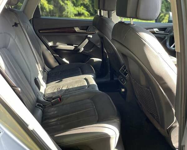 Серый Ауди Ку 5, объемом двигателя 2 л и пробегом 190 тыс. км за 19999 $, фото 14 на Automoto.ua