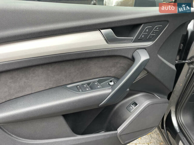 Серый Ауди Ку 5, объемом двигателя 1.97 л и пробегом 125 тыс. км за 35000 $, фото 22 на Automoto.ua