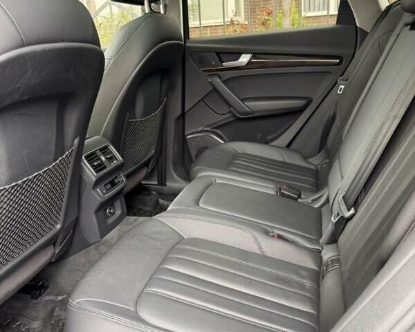 Серый Ауди Ку 5, объемом двигателя 1.98 л и пробегом 82 тыс. км за 21500 $, фото 9 на Automoto.ua