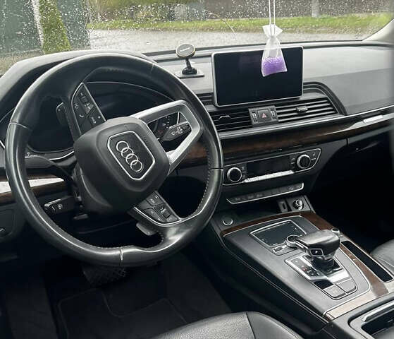 Сірий Ауді Ку 5, об'ємом двигуна 0 л та пробігом 194 тис. км за 19700 $, фото 10 на Automoto.ua