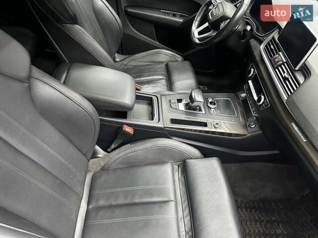 Сірий Ауді Ку 5, об'ємом двигуна 1.98 л та пробігом 129 тис. км за 27700 $, фото 18 на Automoto.ua