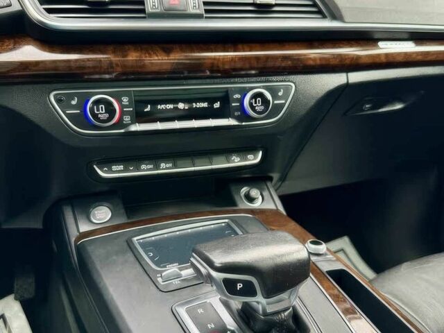 Ауди Ку 5 2018 в Одессе на Automoto.ua Серый Ауди Ку 5, объемом двигателя 2 л и пробегом 44 тыс. км за 8200 $, фото 11 на Automoto.ua