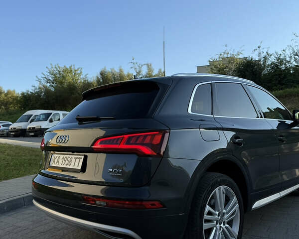 Сірий Ауді Ку 5, об'ємом двигуна 1.98 л та пробігом 169 тис. км за 22300 $, фото 17 на Automoto.ua