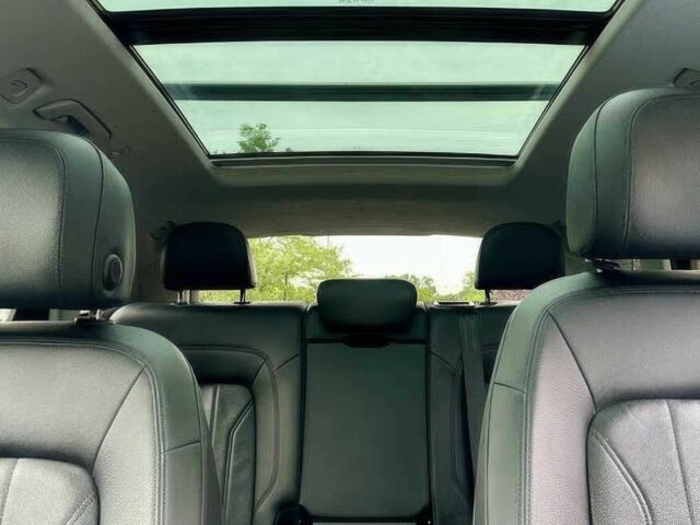 Ауди Ку 5 2018 в Одессе на Automoto.ua Серый Ауди Ку 5, объемом двигателя 2 л и пробегом 44 тыс. км за 8200 $, фото 12 на Automoto.ua