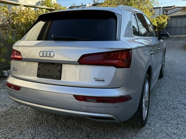 Серый Ауди Ку 5, объемом двигателя 2 л и пробегом 148 тыс. км за 20550 $, фото 5 на Automoto.ua