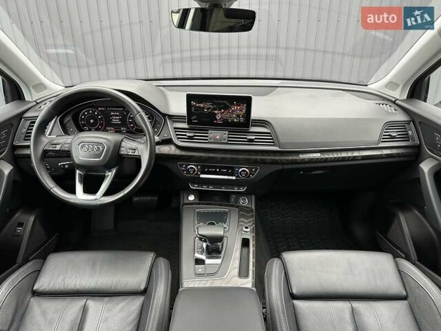 Сірий Ауді Ку 5, об'ємом двигуна 1.98 л та пробігом 179 тис. км за 26900 $, фото 27 на Automoto.ua