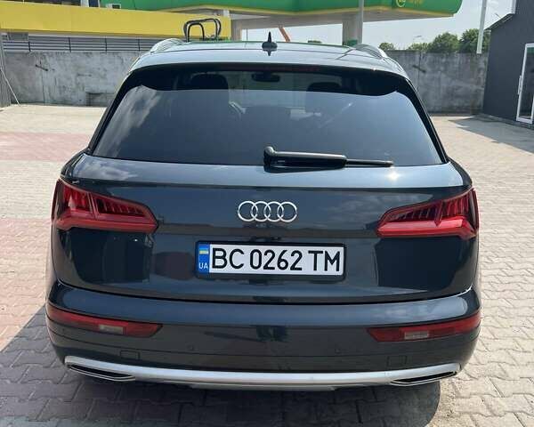 Серый Ауди Ку 5, объемом двигателя 1.98 л и пробегом 118 тыс. км за 24950 $, фото 1 на Automoto.ua