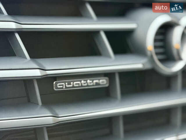 Сірий Ауді Ку 5, об'ємом двигуна 2 л та пробігом 136 тис. км за 24999 $, фото 62 на Automoto.ua