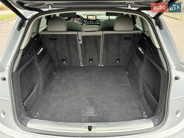 Серый Ауди Ку 5, объемом двигателя 2 л и пробегом 148 тыс. км за 25850 $, фото 7 на Automoto.ua