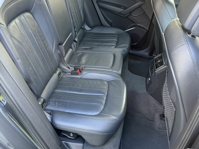 Сірий Ауді Ку 5, об'ємом двигуна 2 л та пробігом 220 тис. км за 21000 $, фото 13 на Automoto.ua