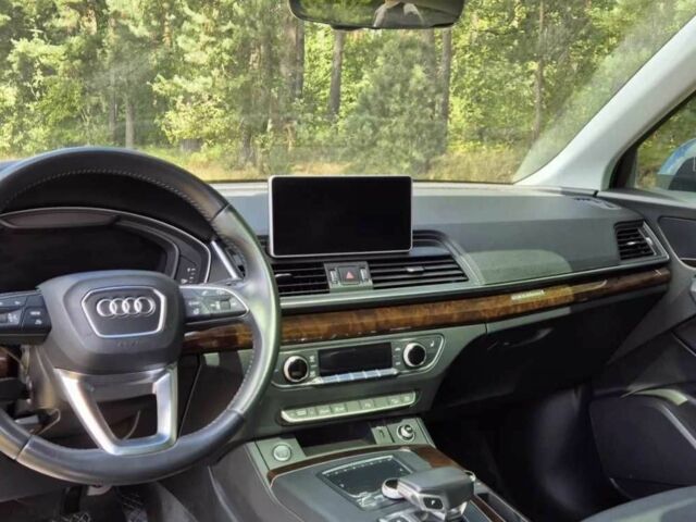 Серый Ауди Ку 5, объемом двигателя 2 л и пробегом 83 тыс. км за 15000 $, фото 13 на Automoto.ua