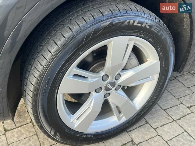 Серый Ауди Ку 5, объемом двигателя 2 л и пробегом 250 тыс. км за 18900 $, фото 39 на Automoto.ua