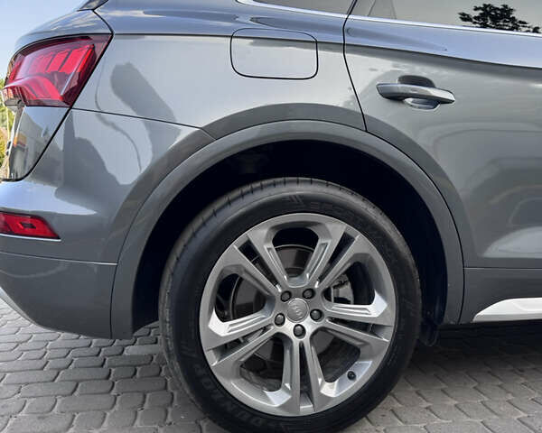 Сірий Ауді Ку 5, об'ємом двигуна 1.98 л та пробігом 47 тис. км за 33500 $, фото 10 на Automoto.ua