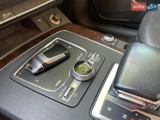 Серый Ауди Ку 5, объемом двигателя 2 л и пробегом 190 тыс. км за 19999 $, фото 21 на Automoto.ua