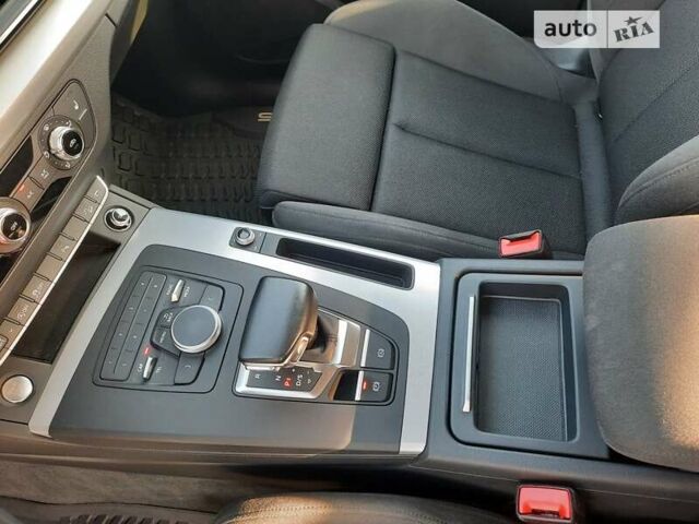 Серый Ауди Ку 5, объемом двигателя 2 л и пробегом 140 тыс. км за 30800 $, фото 16 на Automoto.ua