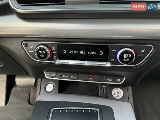 Сірий Ауді Ку 5, об'ємом двигуна 1.98 л та пробігом 129 тис. км за 25000 $, фото 27 на Automoto.ua