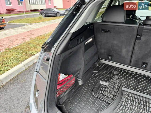 Сірий Ауді Ку 5, об'ємом двигуна 2 л та пробігом 136 тис. км за 24999 $, фото 70 на Automoto.ua