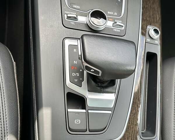 Сірий Ауді Ку 5, об'ємом двигуна 1.98 л та пробігом 72 тис. км за 29900 $, фото 40 на Automoto.ua